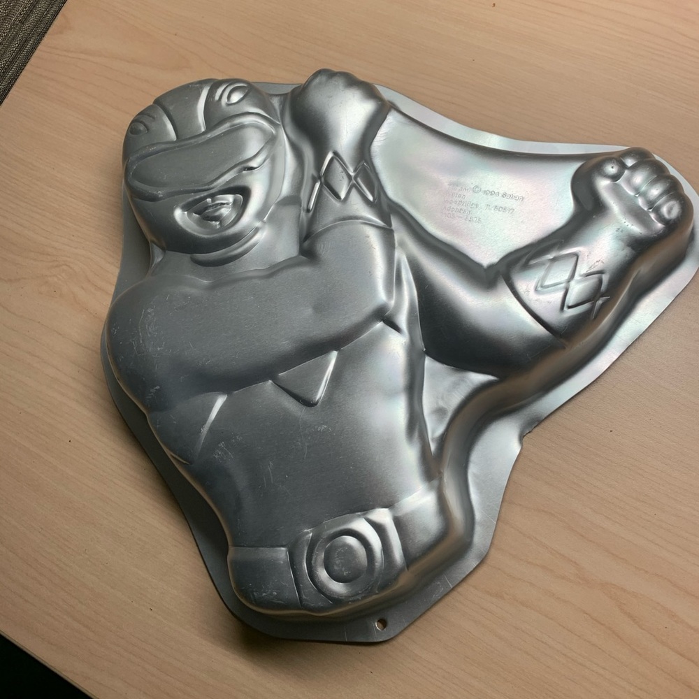 Power Ranger cake bakeware